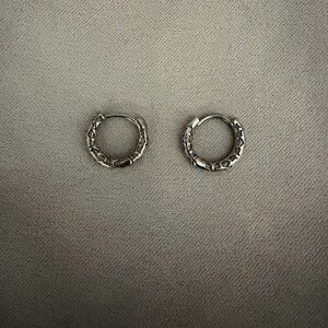 Kendra Scott Silver Filigree Small Silver Hoop Earrings